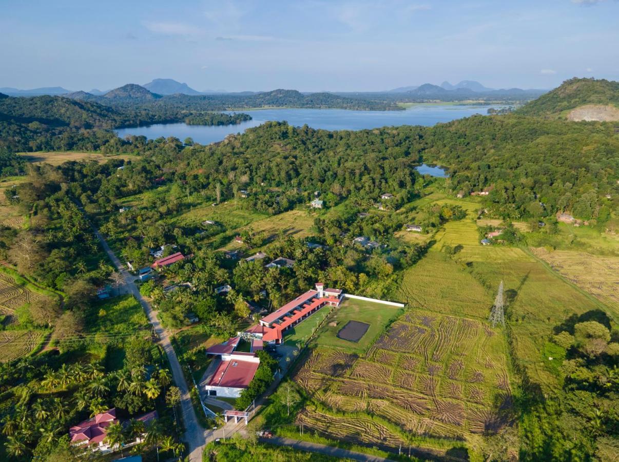 Elephyard Retreat Hotel มหิยันกานา ภายนอก รูปภาพ